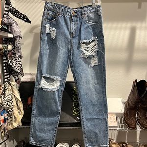Tobi Boyfriend Distressed Jeans